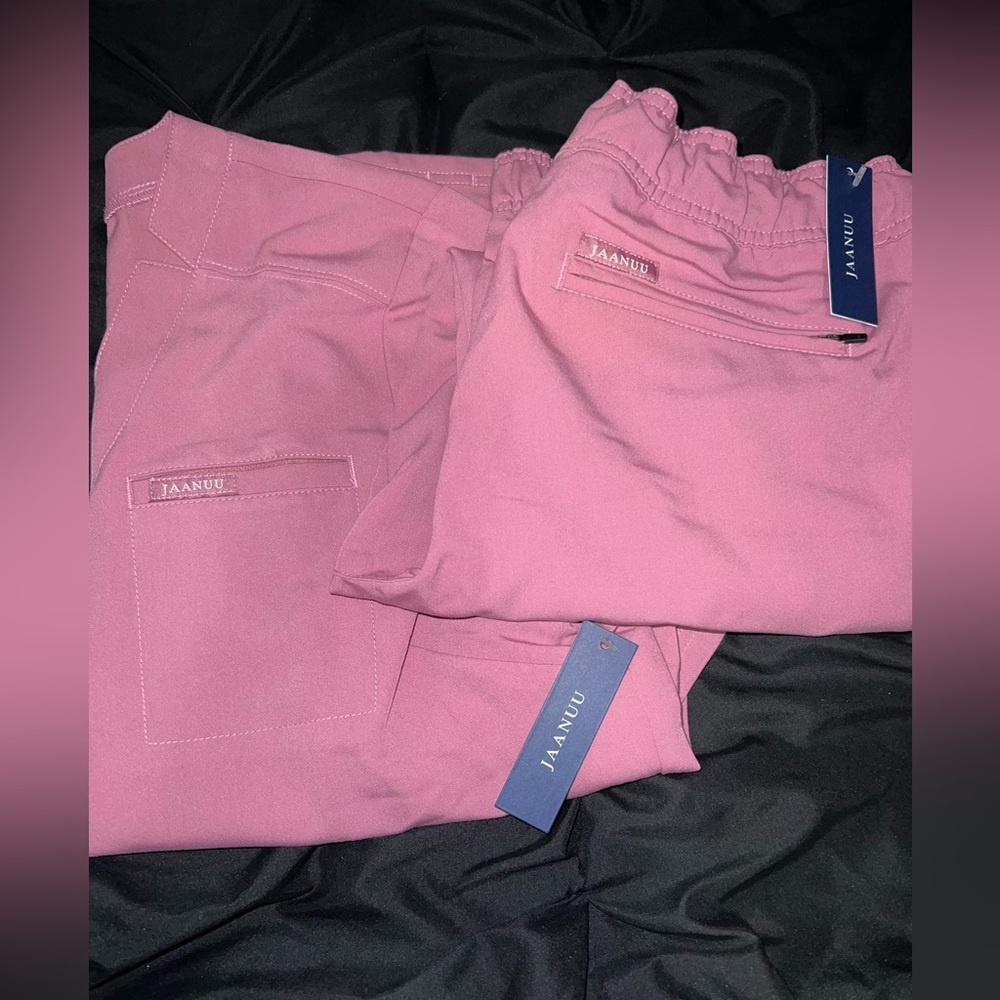 Jaanuu scrub set brand new